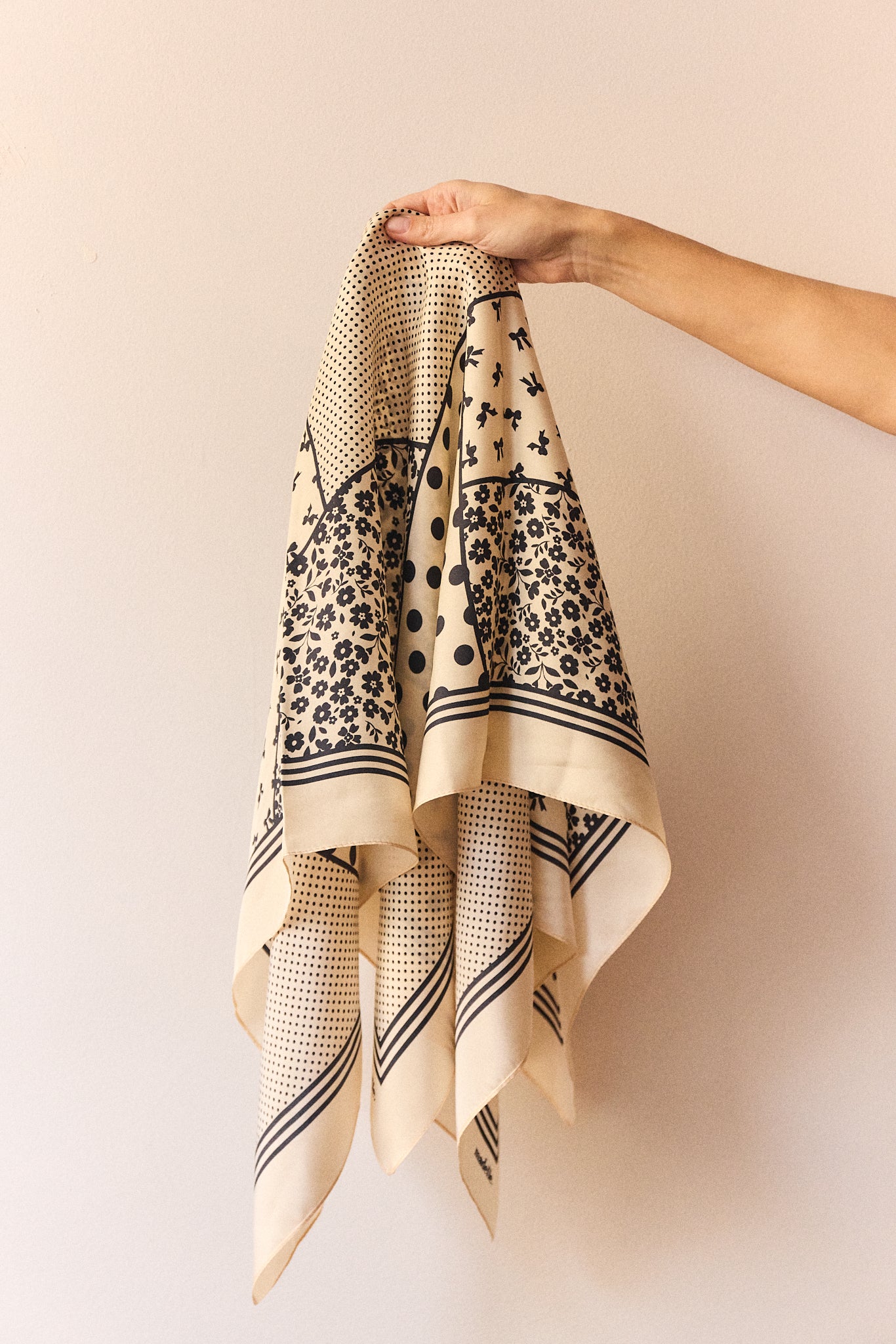 Jedwabna chusta Patchwork ecru